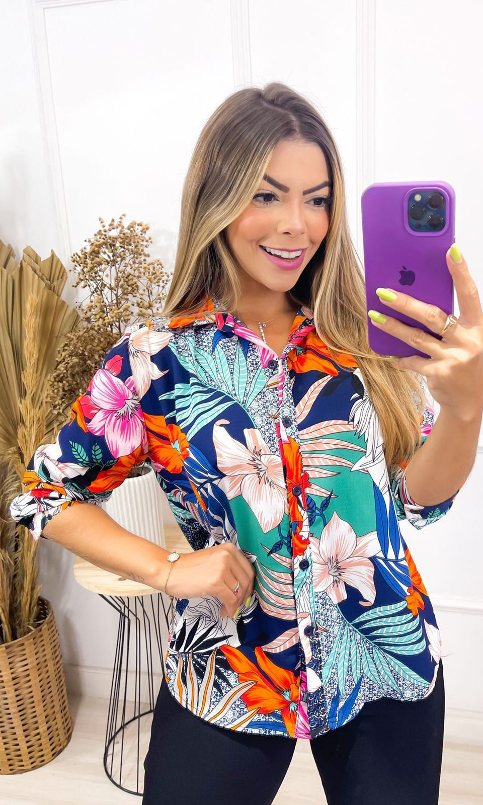 Blusa Crepe Manga Longa Detalhe Floral