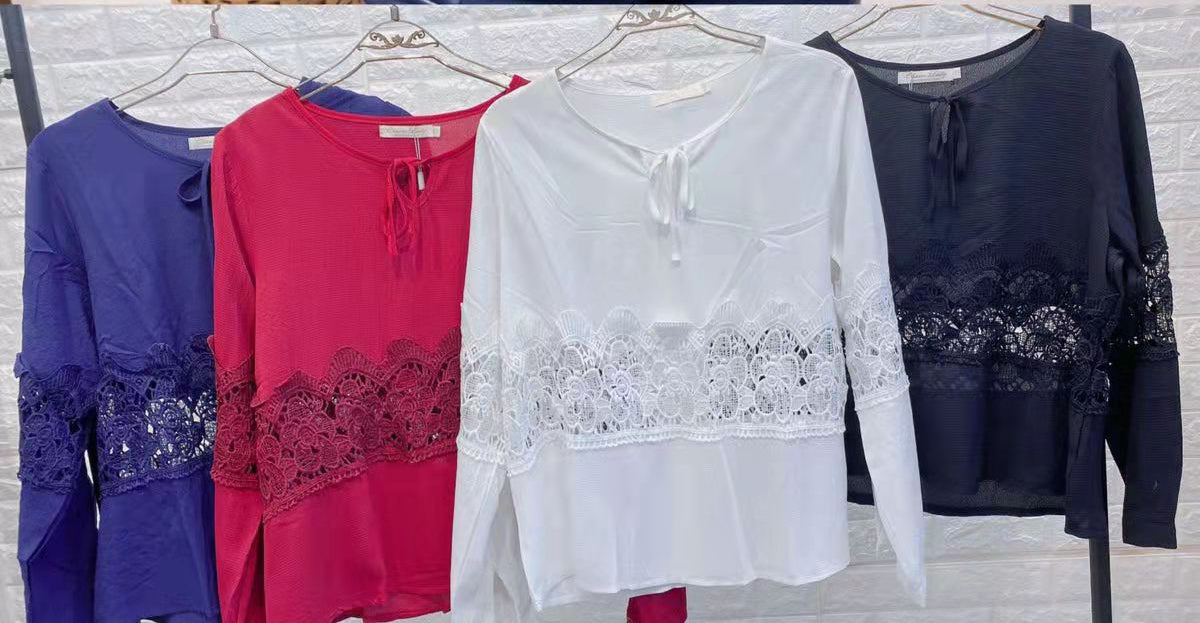 Blusa Chiffon Detalhe Renda Manga Longa